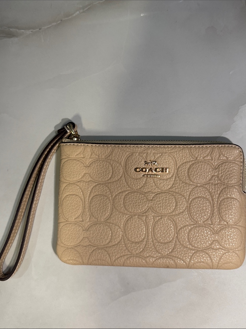 NWT Coach Pebble Leather Wristlet